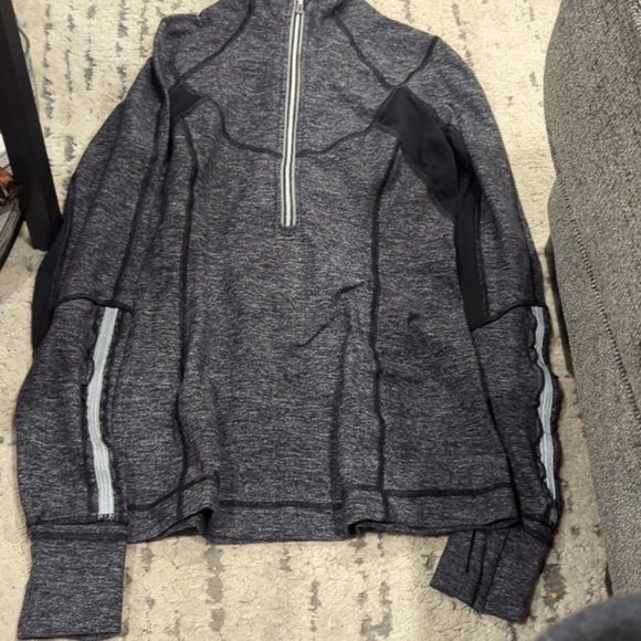 Lululemon Run: Dash Half Zip Reflective Pullover Heathered Coal - Picture 2 of 10